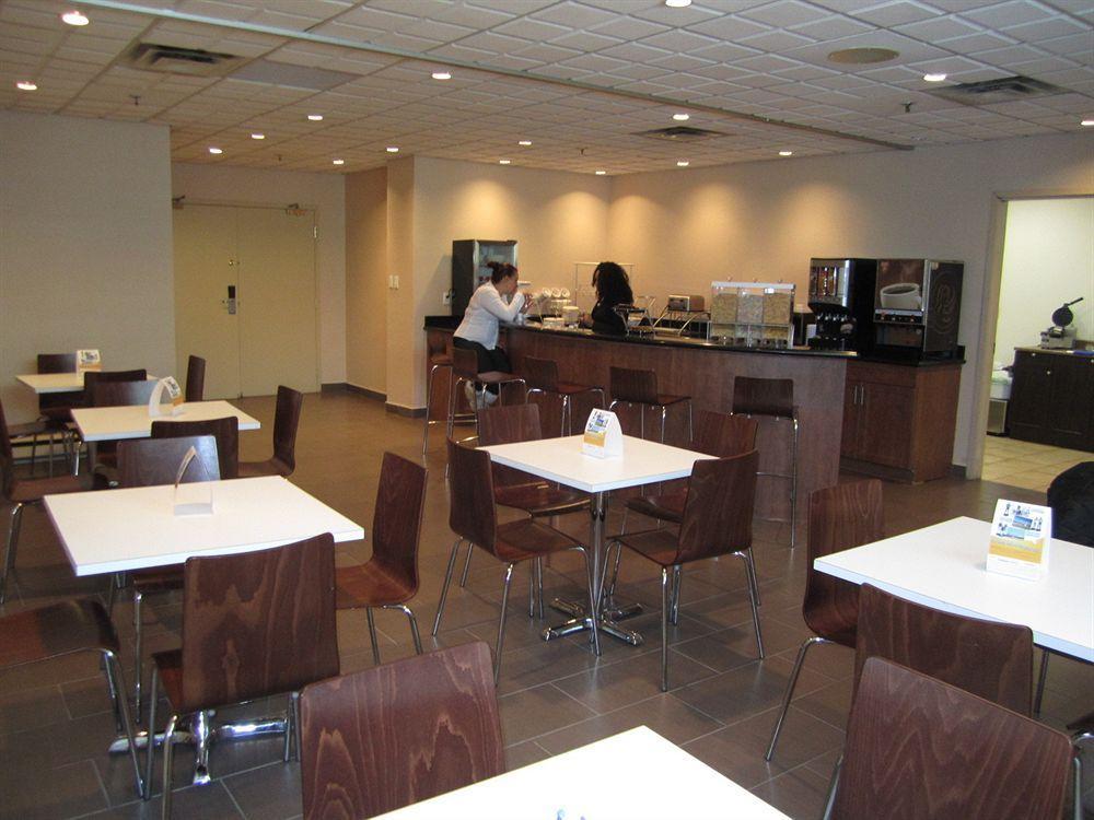 Comfort Suites Downtown Монреал Екстериор снимка